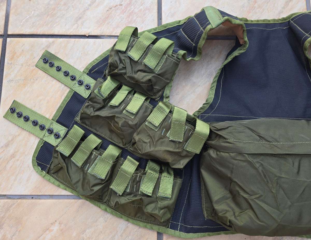 Recce Niemoller Type 40mm grenade vest - New!!