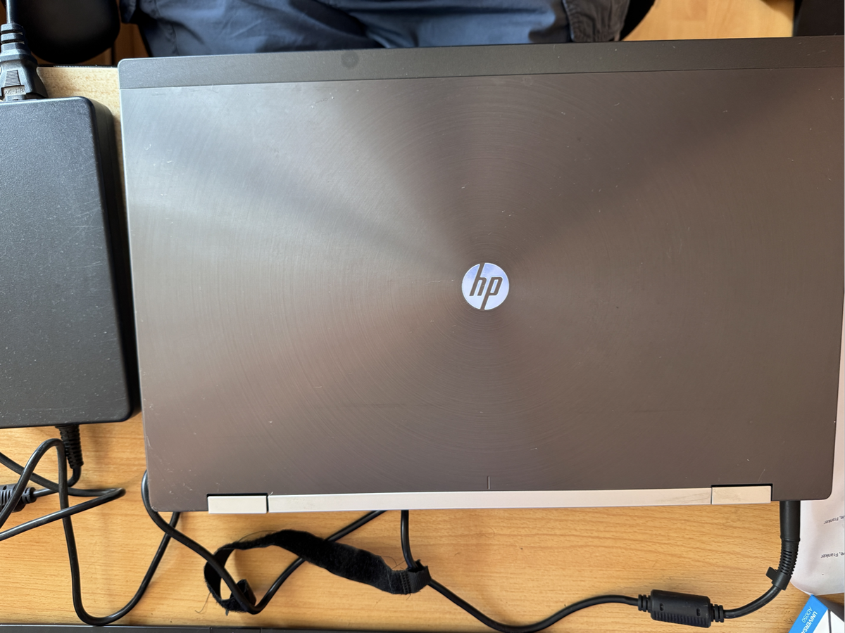 HP EliteBook 8760w 17" LCD laptop