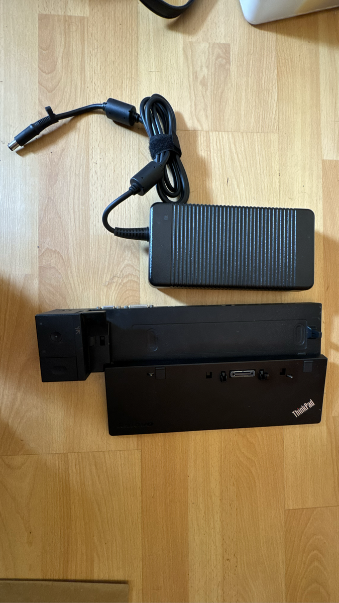 HP EliteBook 8760w 17" LCD laptop