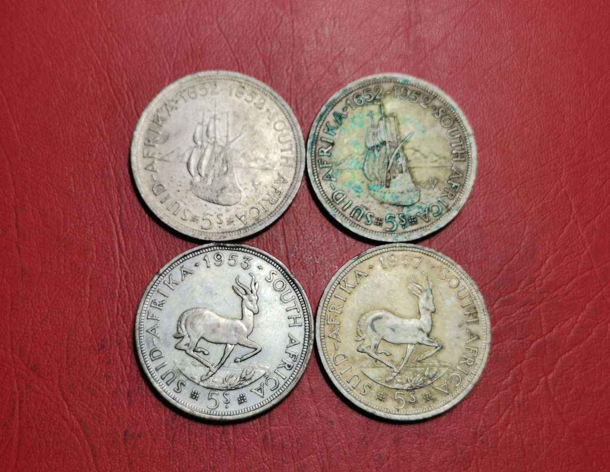 4 X SA UNION 50% SILVER CROWNS / 5 SHILLINGS. BID PER CROWN TO TAKE ALL.