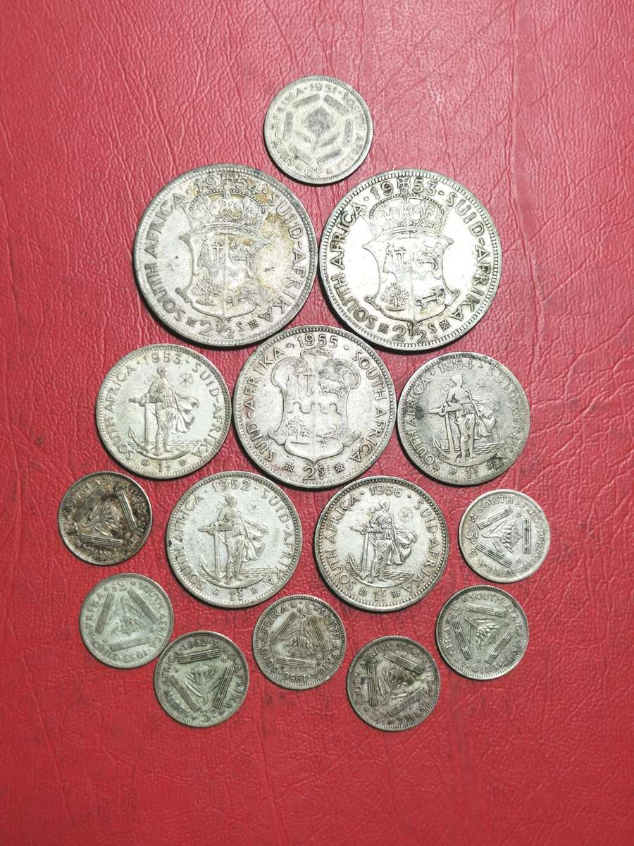 COLLECTION OF 50% SILVER SA UNION COINS. ONE BID.
