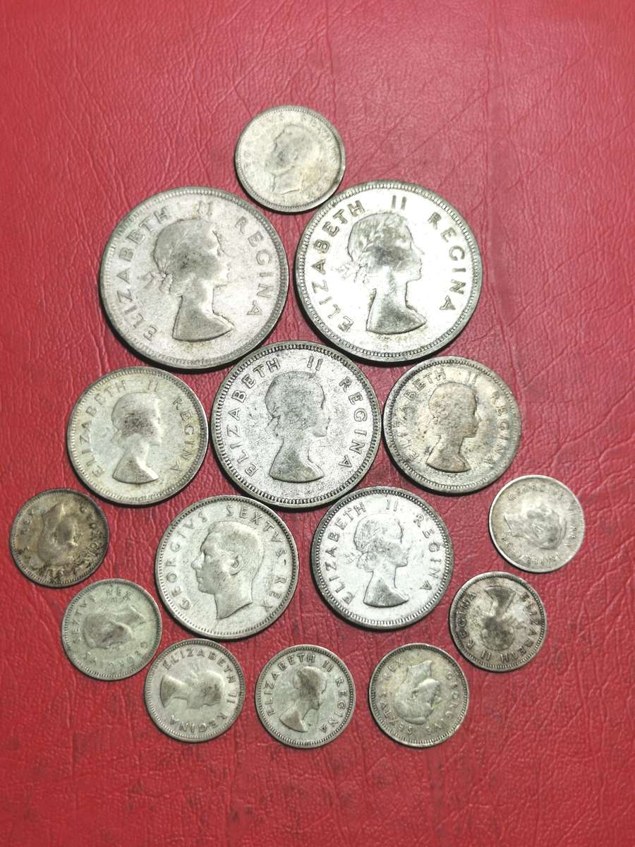 COLLECTION OF 50% SILVER SA UNION COINS. ONE BID.