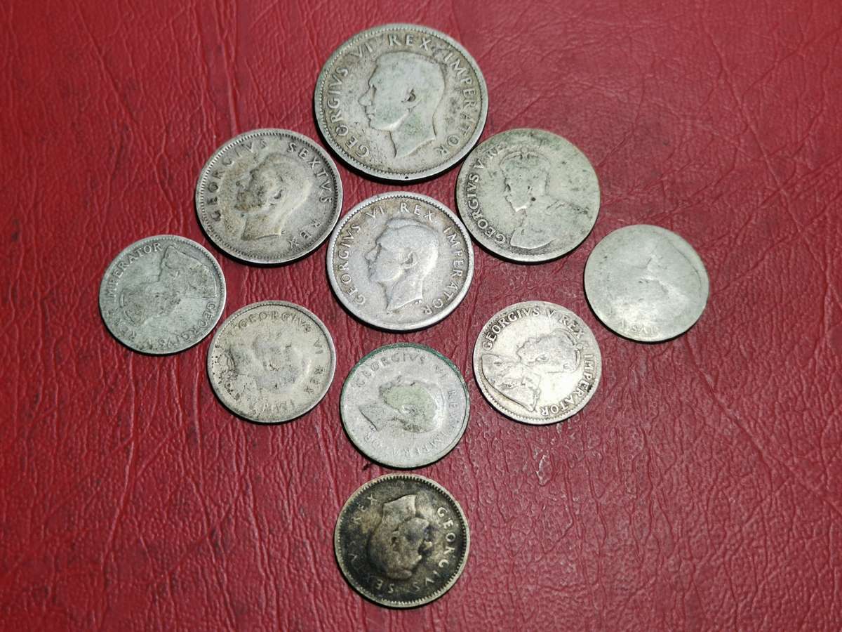 COLLECTION OF 80% SILVER SA UNION COINS. ONE BID.