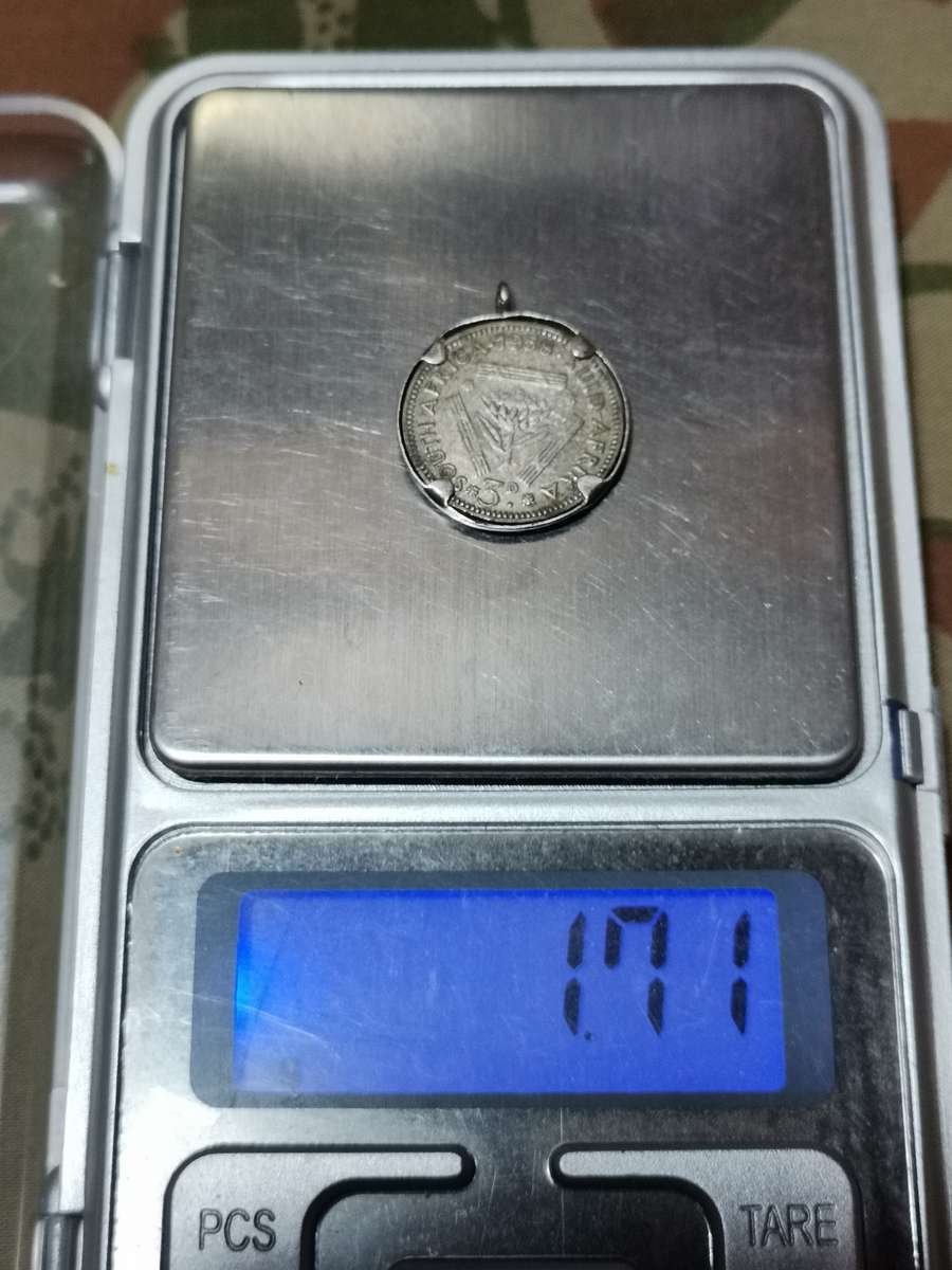 1958 SILVER TICKEY / 3P PENDANT IN 925 SILVER SETTING.