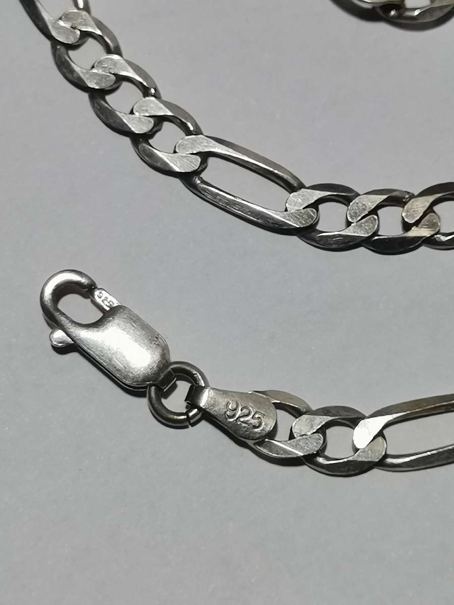 925 SIVER NECKLACE. STAMPED. WEIGHT: 13.62 GRAMS. LENGHT: 55CM.