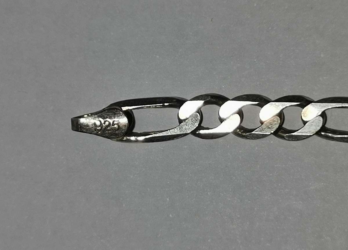 925 SIVER NECKLACE. STAMPED. WEIGHT: 13.62 GRAMS. LENGHT: 55CM.