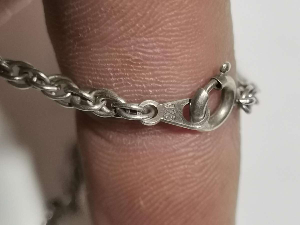 STERLING SILVER CHAIN. STAMPED. WEIGHT: 9.95 GRAMS.