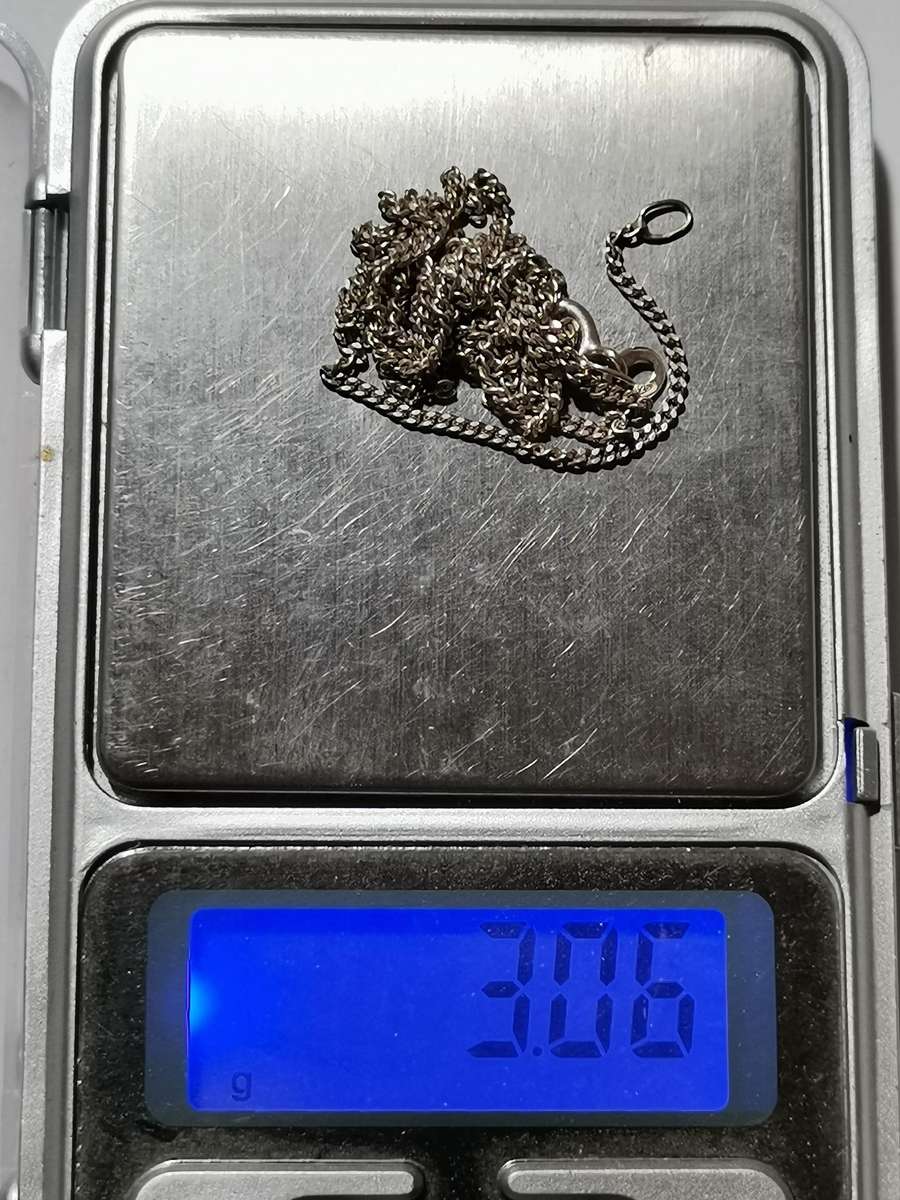 STERLING SILVER CHAIN. STAMPED. WEIGHT: 3.06 GRAMS.