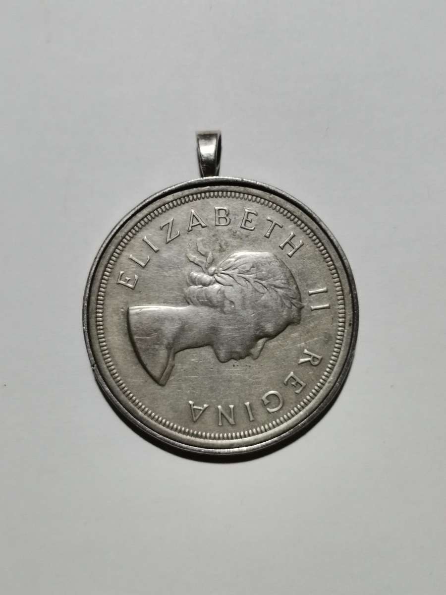 SA UNION SILVER 1958 5 SHILLING PENDANT
