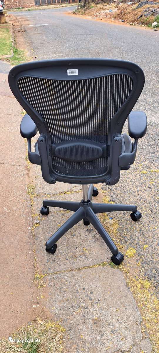 Herman Miller Aeron Chair