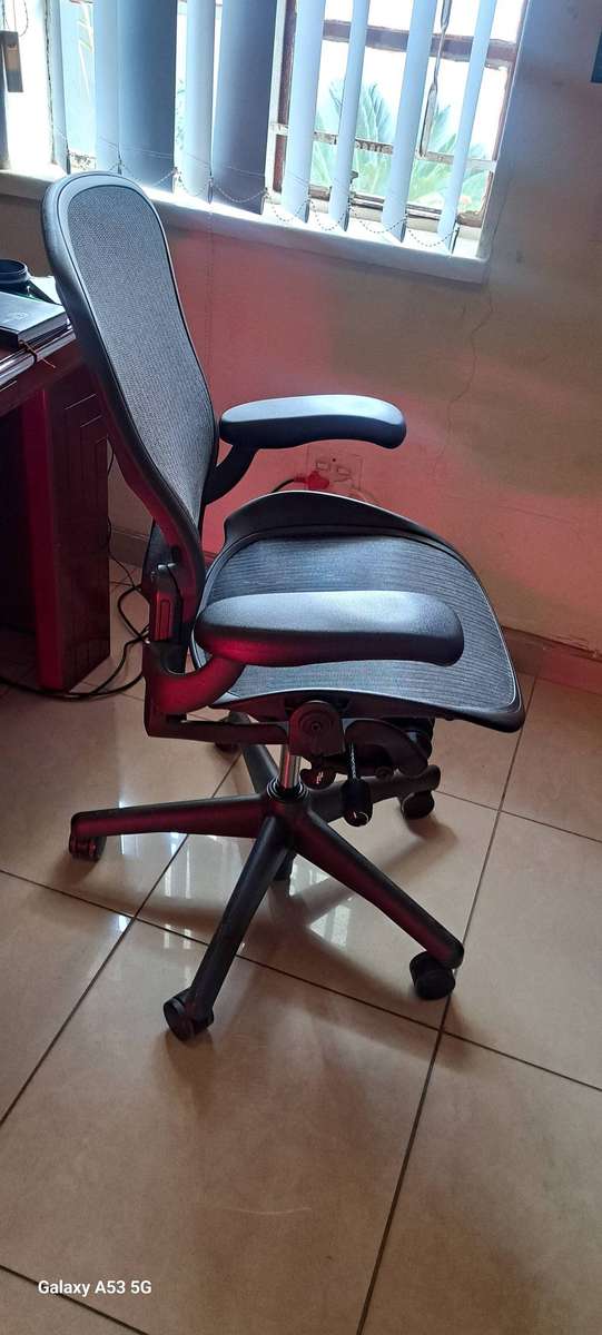 Herman Miller Aeron Chair