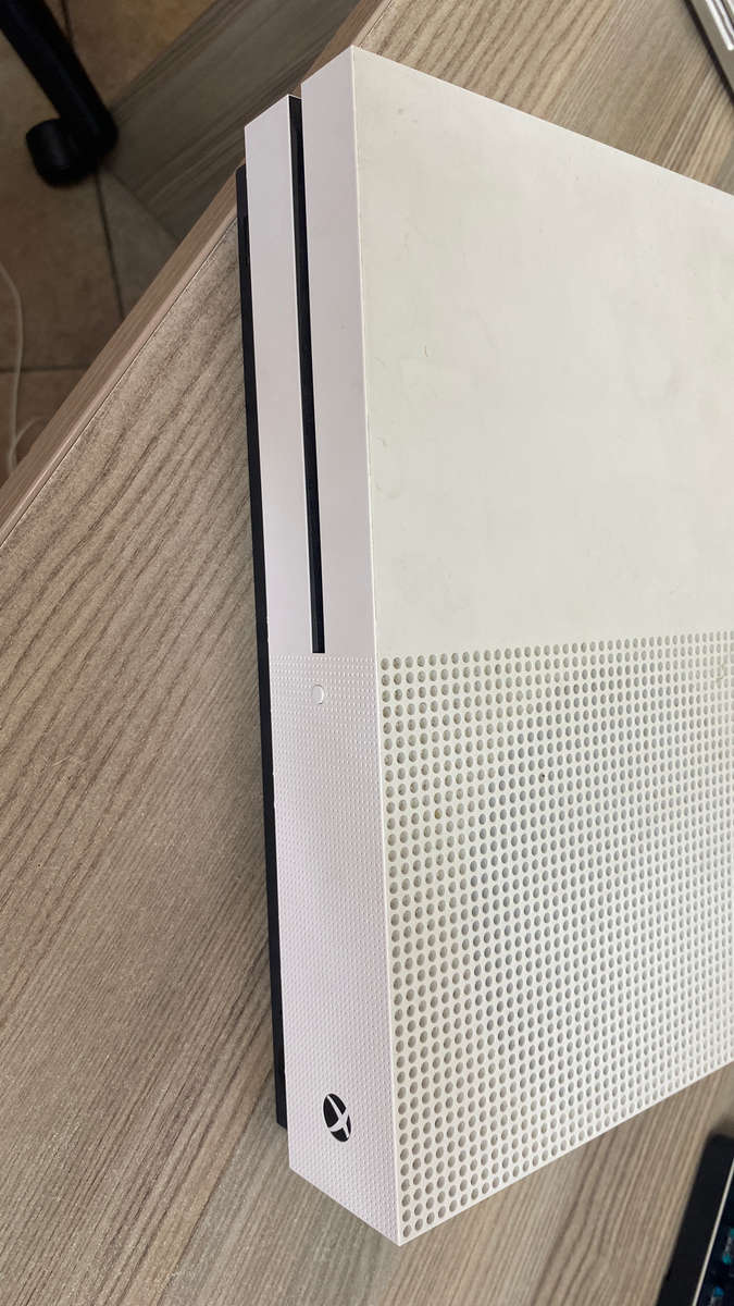 Xbox one S for parts