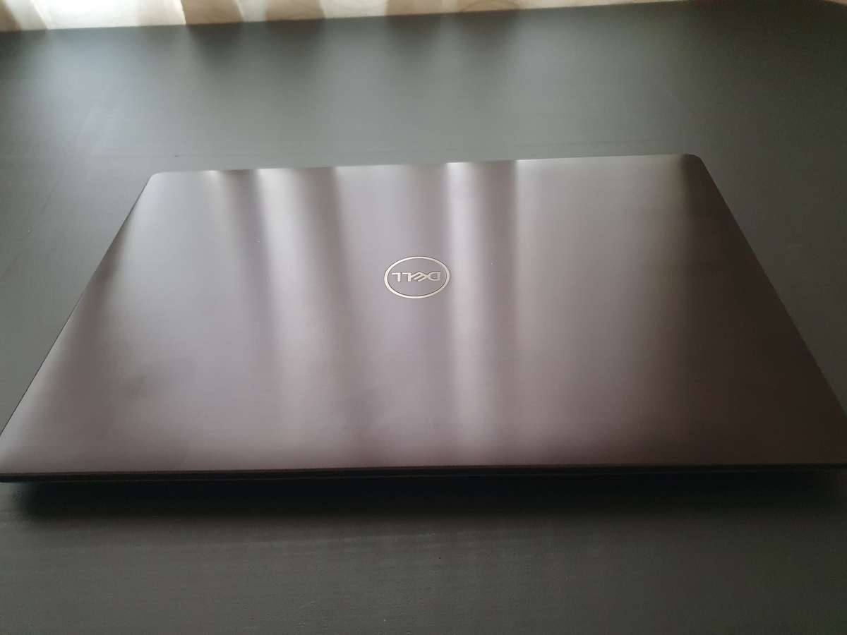 Dell Precision 5530 - 32GB RAM - 512GB NVME SSD - NVIDIA P2000 GPU -i 7 8850H CPU