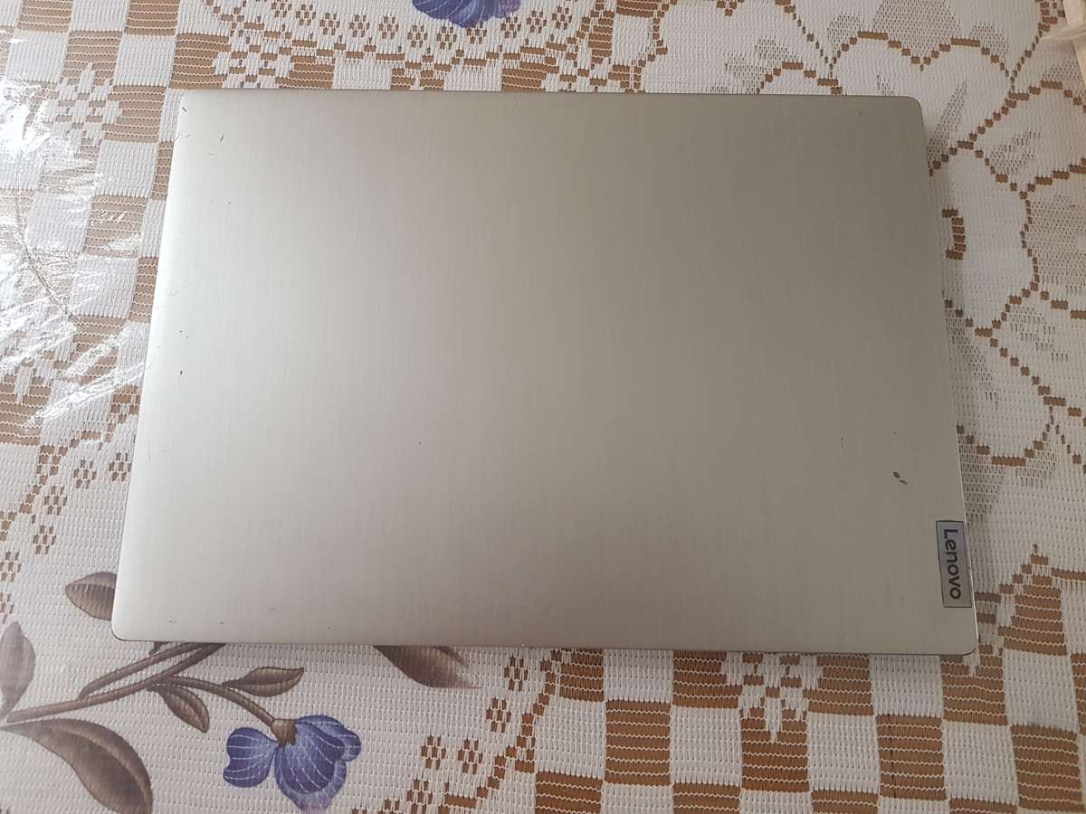 Lenovo IdeaPad i5 11th gen 512gb SSD 8gb RAM