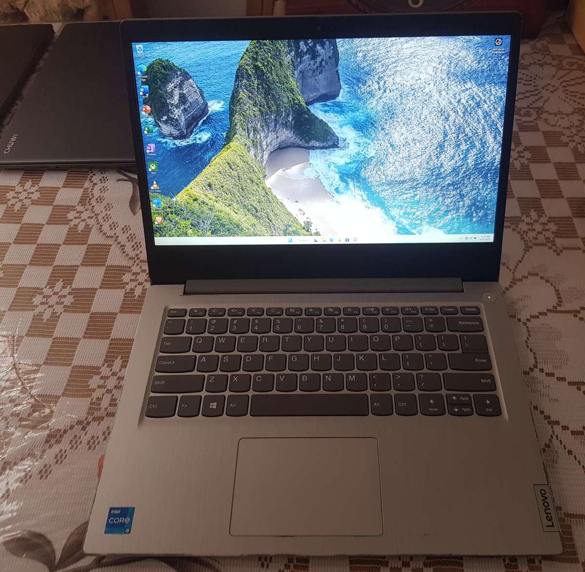 Lenovo IdeaPad i5 11th gen 512gb SSD 8gb RAM