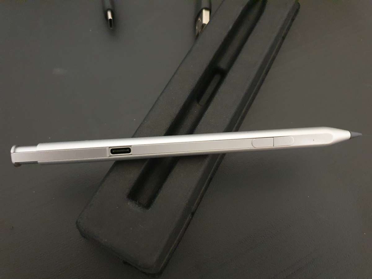 HP Rechargeable MPP 2.0 Tilt Pen (Silver)