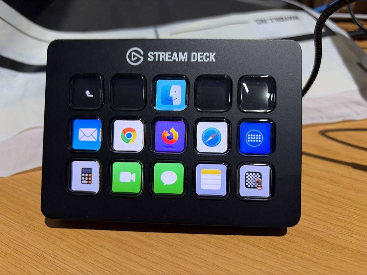 Elgato Stream Deck MK.2  Black Edition 15 Buttons