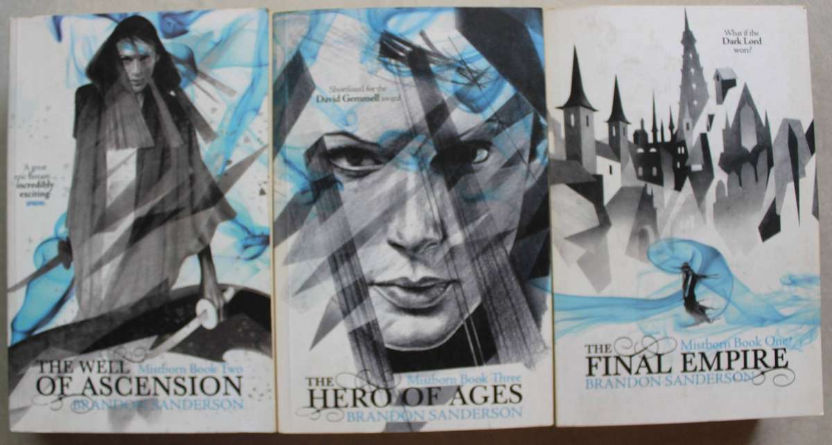 Mistborn series in 3 volumes / Brandon Sanderson