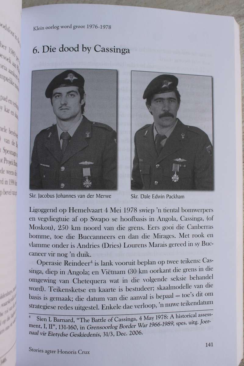 Die Roem en die Rou: Stories agter Honoris Crux - Van Wyk, At