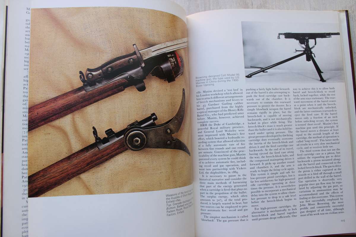 The Illustrated book of Guns and Rifles - Frederick Wilkinson