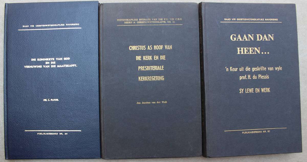 3 x Publikasiereeks boeke in goeie toestand