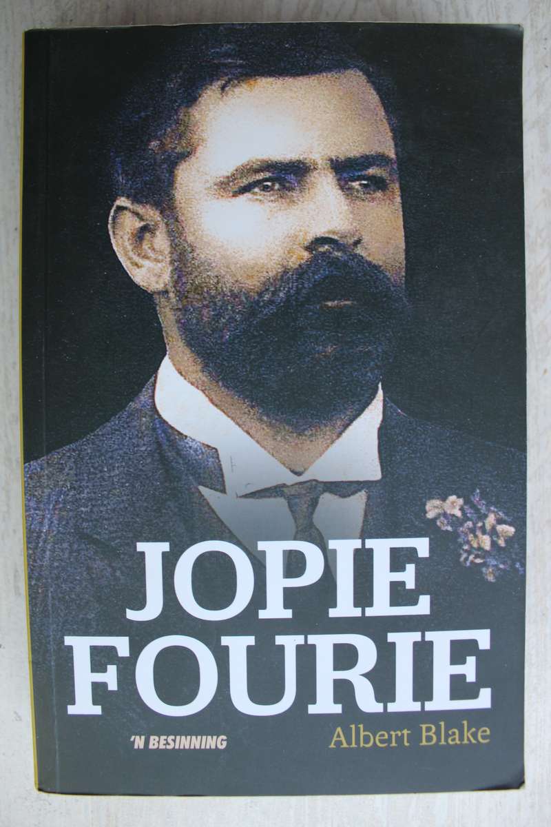 Jopie Fourie , 'n besinning - Albert Blake