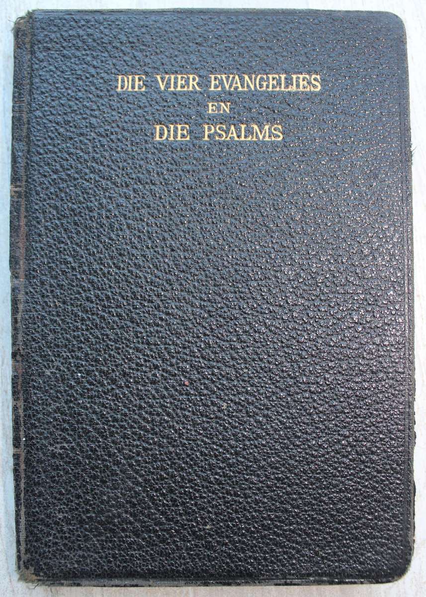 1929 eerste gedeeltelike Bybel in Afrikaans voor die 1933 uitgawe / Die vier Evangelies en Psalms