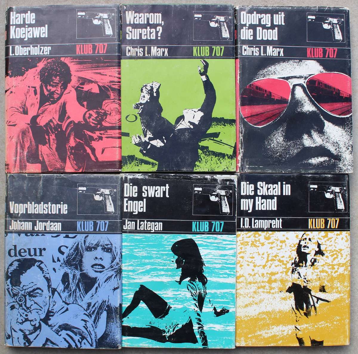 6 x Ou Afrikaanse africana hardebande met stofjasse / Klub 707