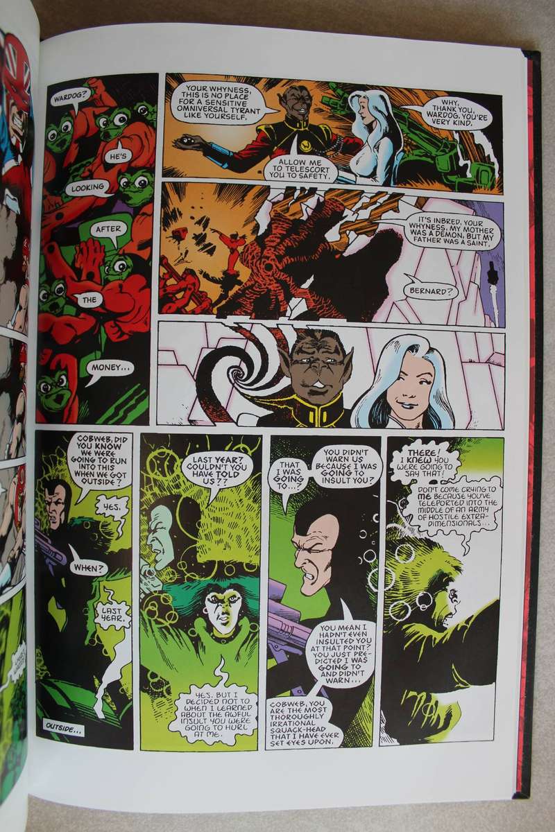 Captain Britain A crooked world (Marvel Ultimate Graphic Novel Collection #3)