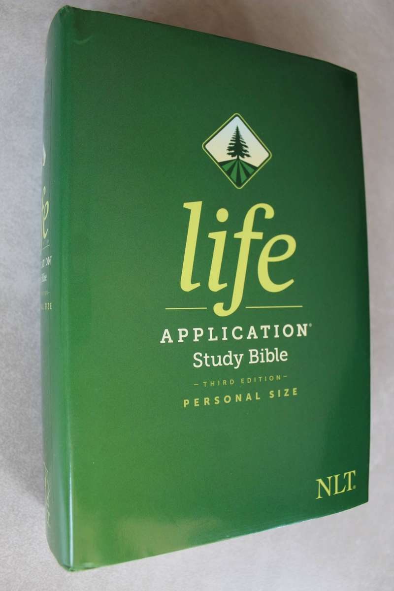 Life Application Study Bible - Personal Size