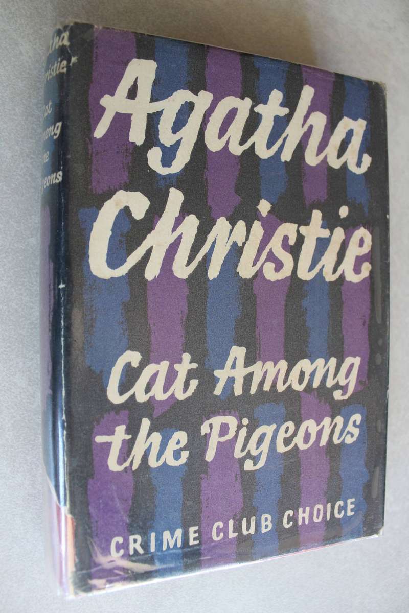 Cat among the pigeons - Agatha Christie