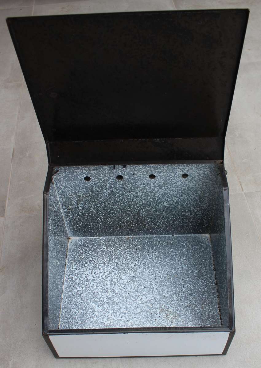 Enamel BROOD blik bread bin