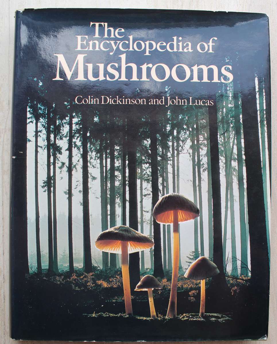 The Encyclopedia of Mushrooms - Dickinson & Lucas