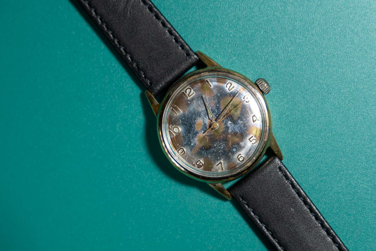 Mechanical watch, unknown brand.