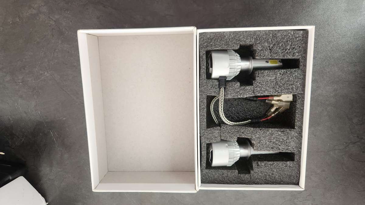 CAR AUDIO AND ACCESORIES