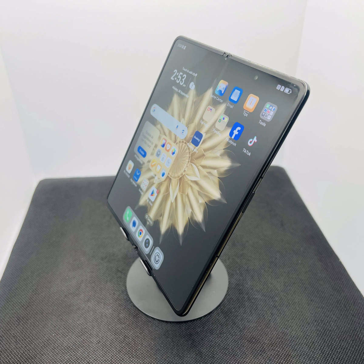 Honor Magic V2 512GB Dual SIM Foldable Smartphone - Ultra Slim Design
