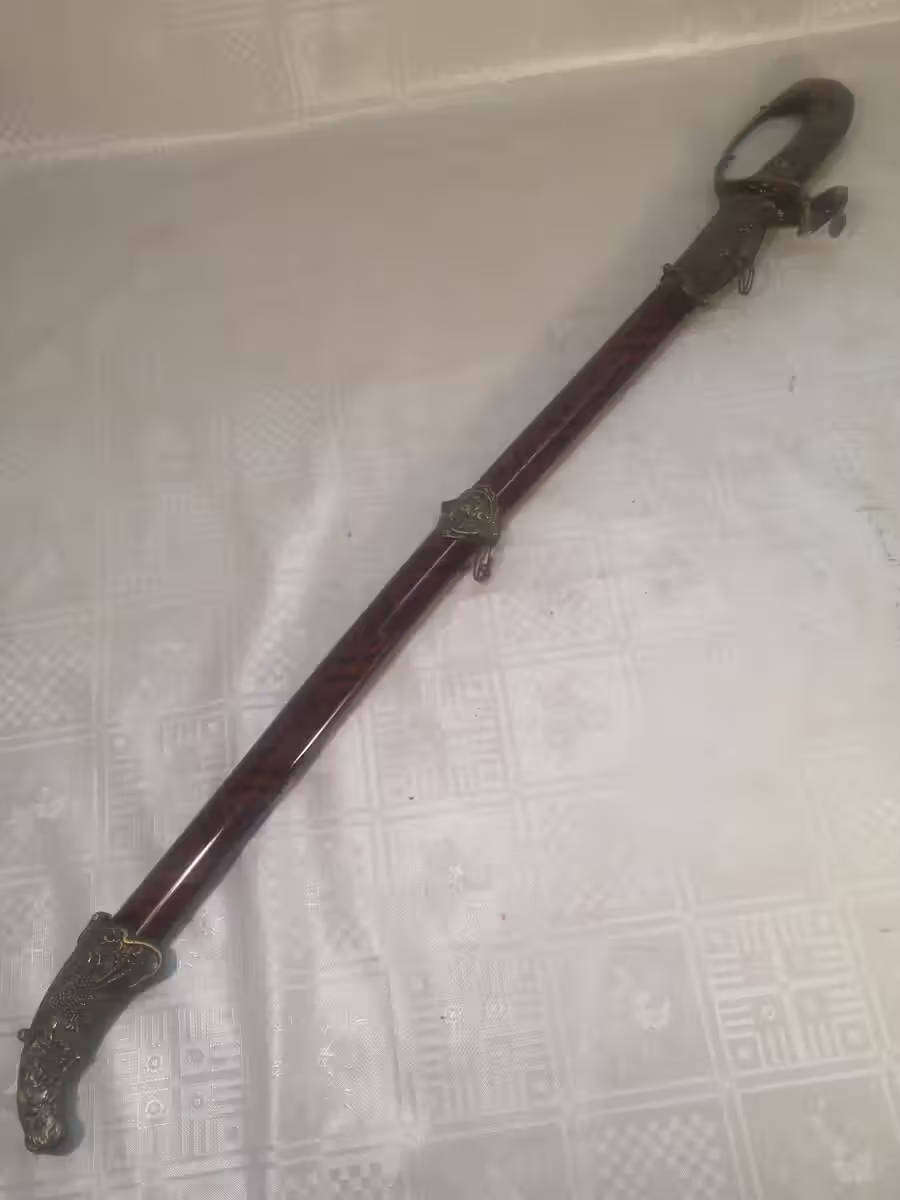 BEAUTIFUL DECORATIVE VINTAGE SABRE SWORD