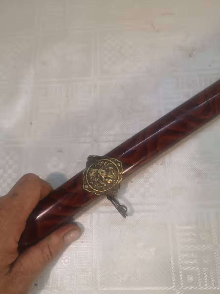 BEAUTIFUL DECORATIVE VINTAGE SABRE SWORD