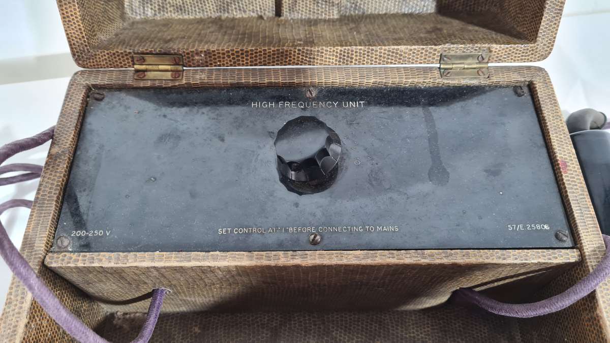 Vintage Violet Ray Electrotherapy Devise