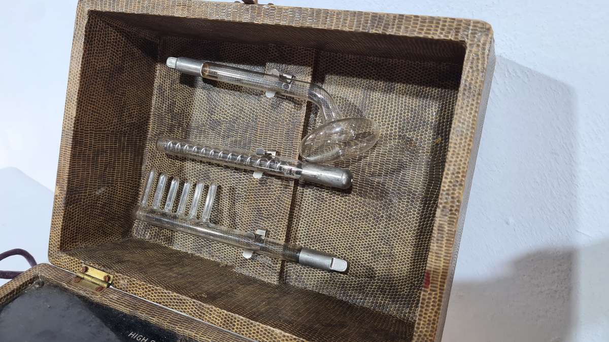 Vintage Violet Ray Electrotherapy Devise