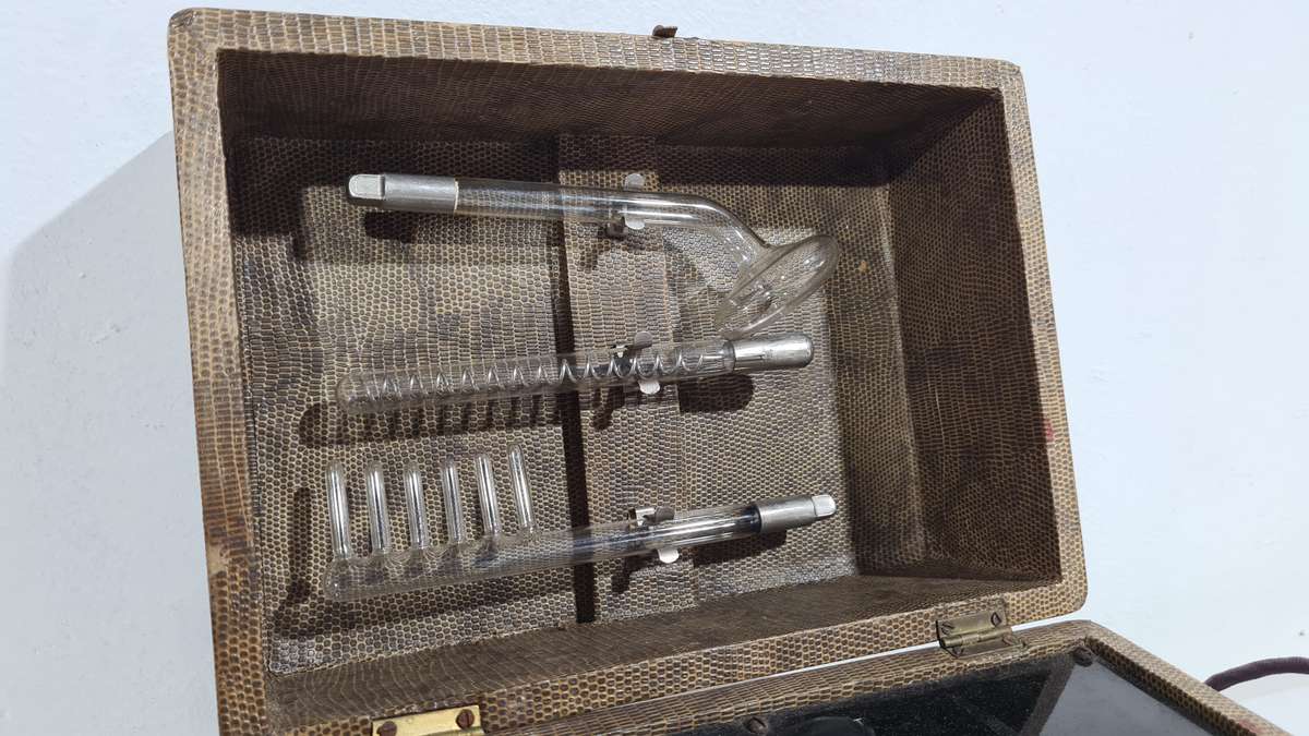 Vintage Violet Ray Electrotherapy Devise