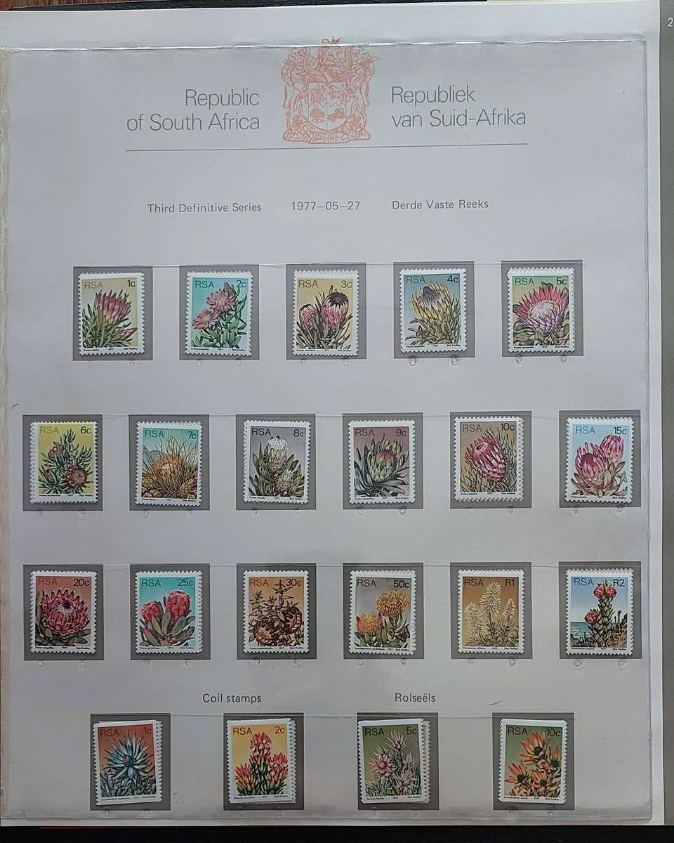 RSA Album, 1961-86, 48 pages, stamps UMM - MH, 3 x pages incomplete, see pics of some pgs