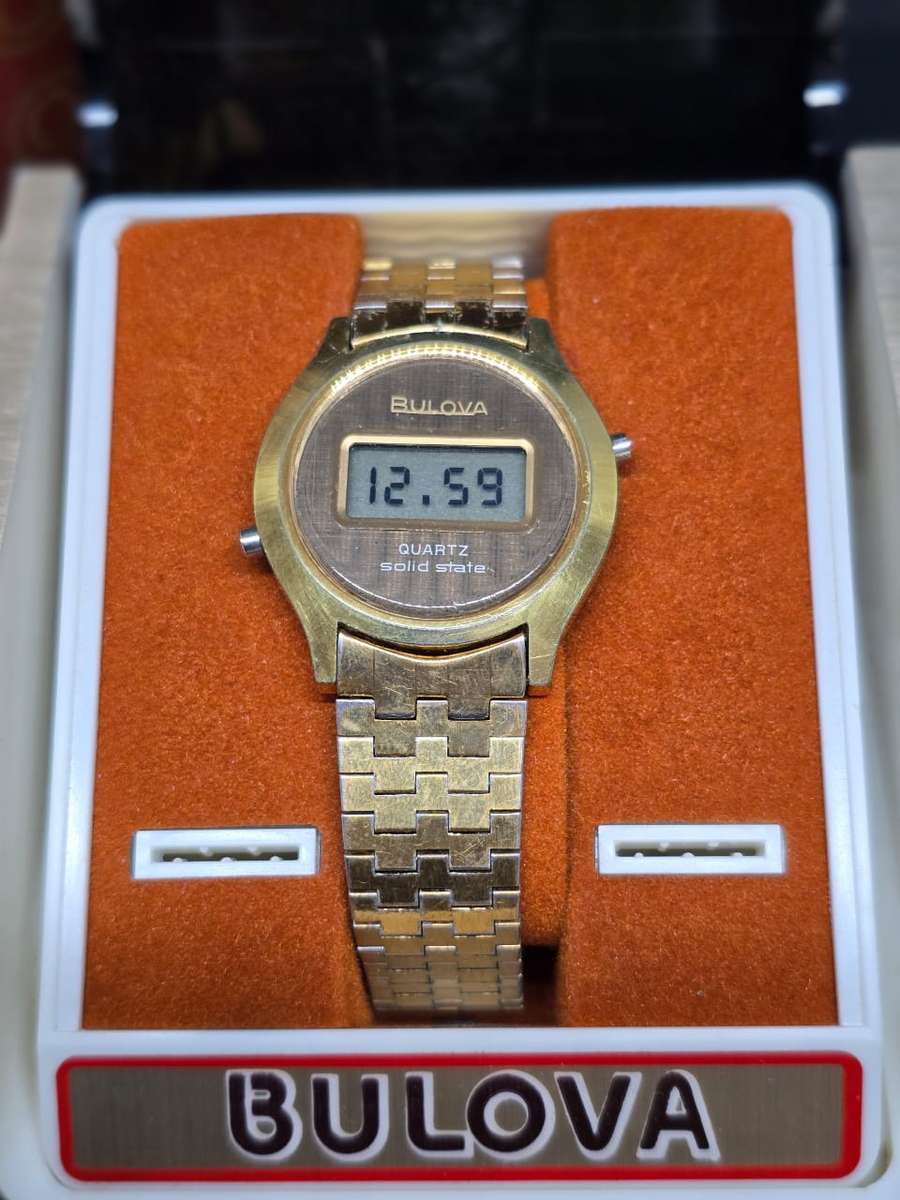 Vintage Bulova Solid State LCD Quartz (fully working)