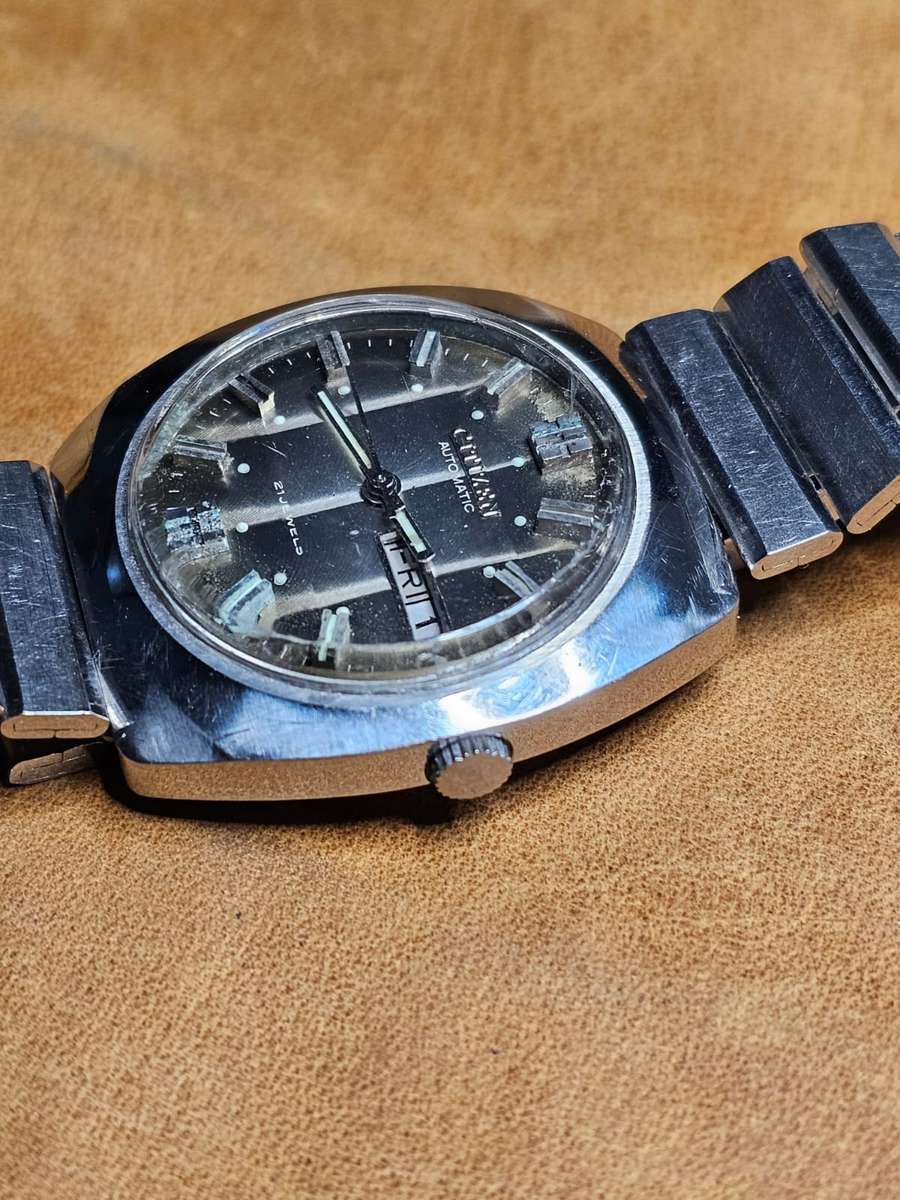 Vintage Citizen Automatic with faceted crystal