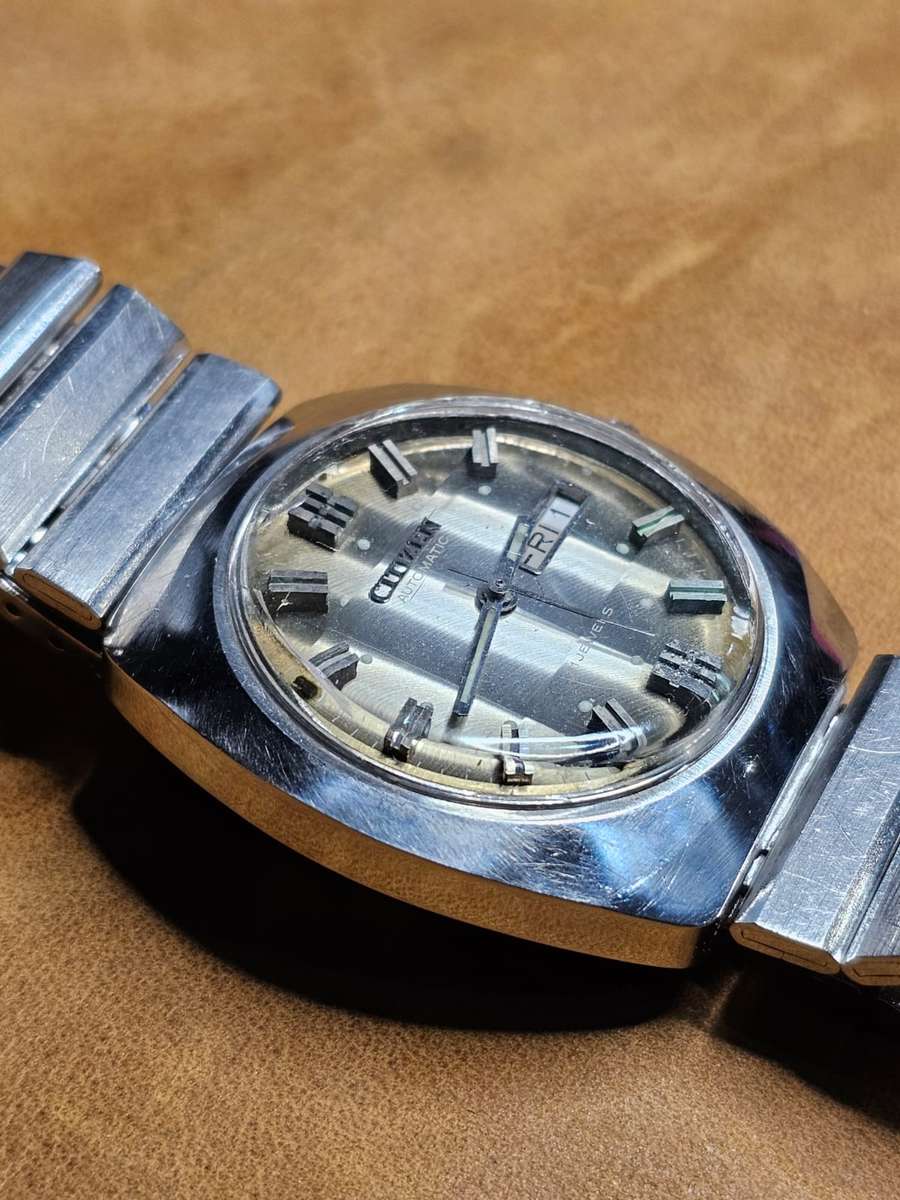 Vintage Citizen Automatic with faceted crystal