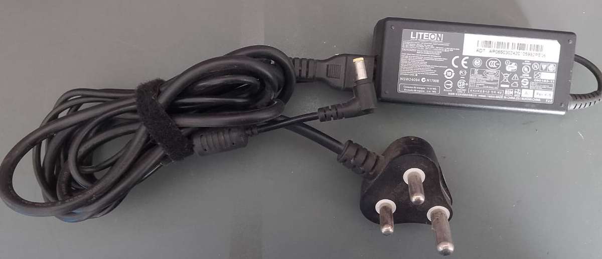 19VDC Laptop Charger