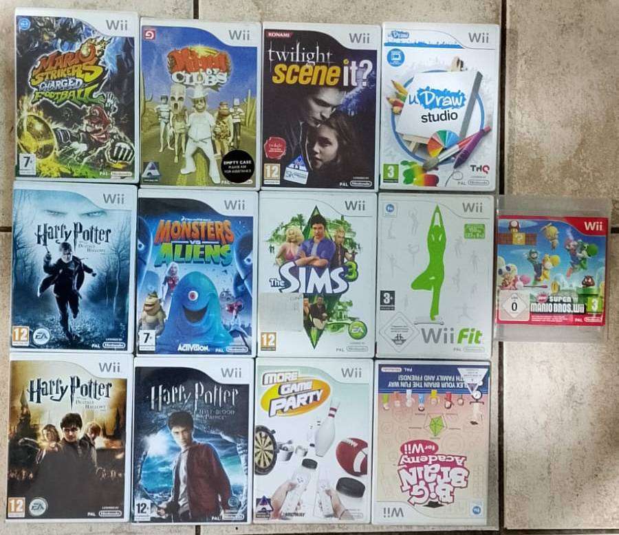 Wii Console with lots of extras