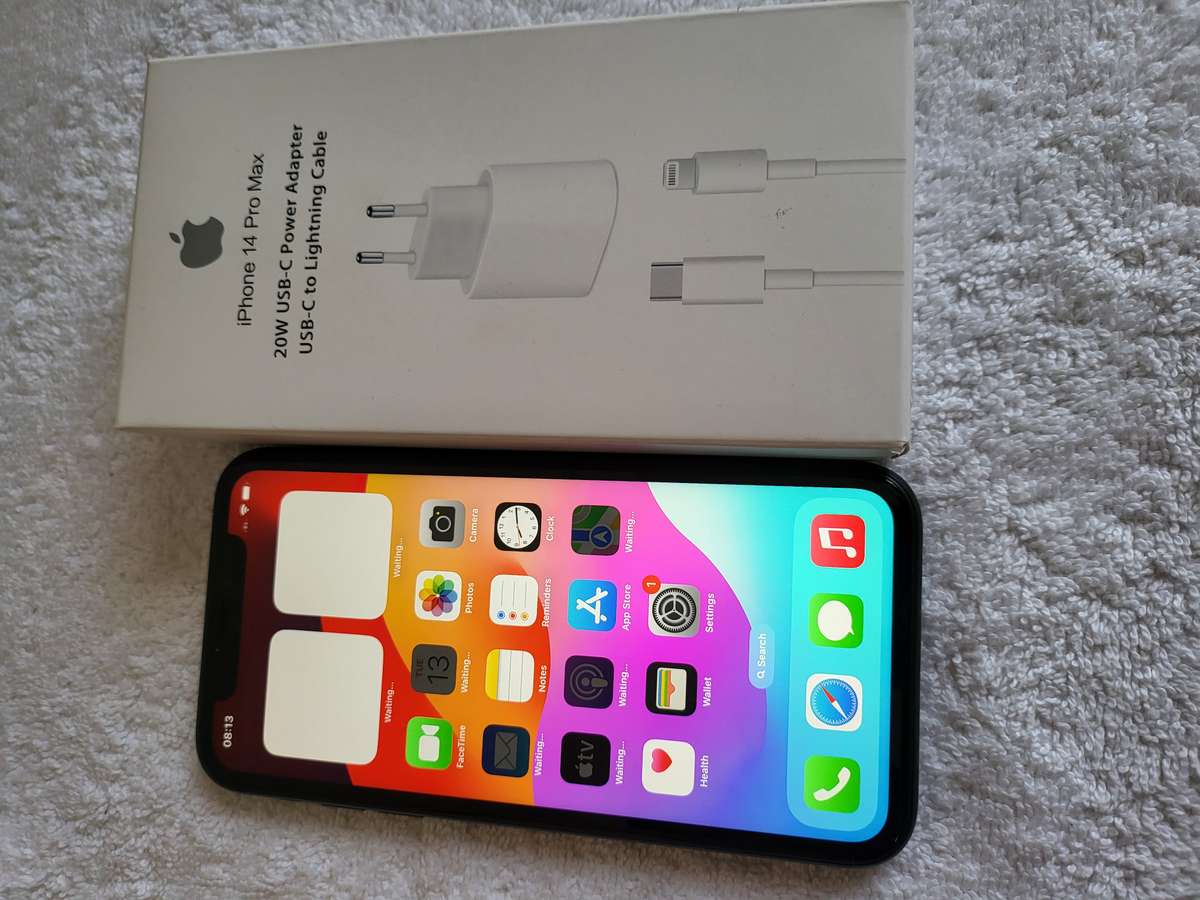 iPhone 8 - Space Grey - 256GB - EXCELLENT CONDITION - Complete Package