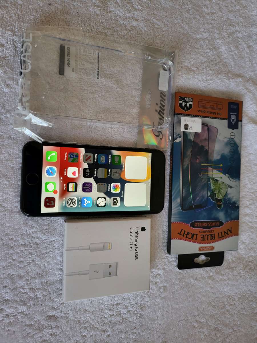 iPhone 8 - Space Grey - 256GB - EXCELLENT CONDITION - Complete Package