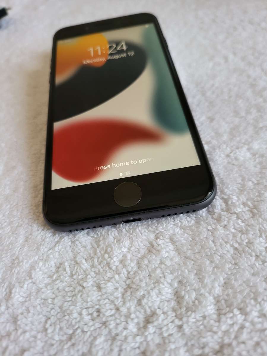 iPhone 8 - Space Grey - 256GB - EXCELLENT CONDITION - Complete Package